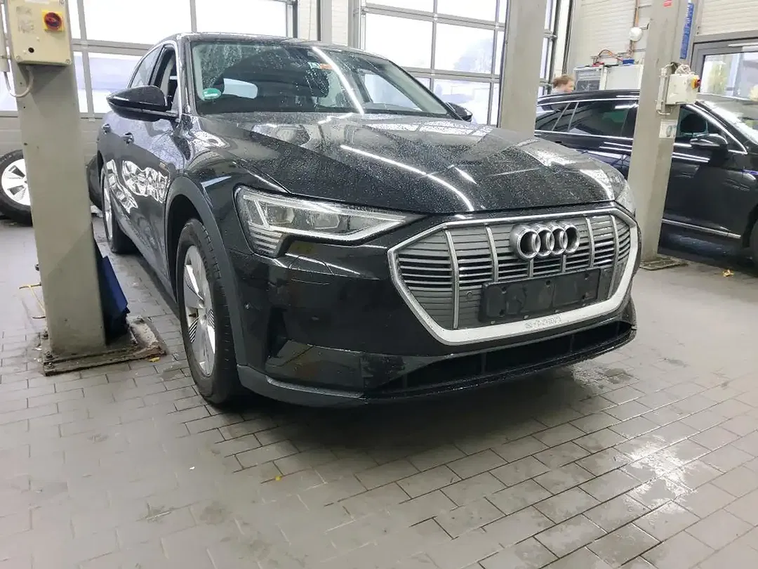 Audi e-tron 50 quattro - foto 2