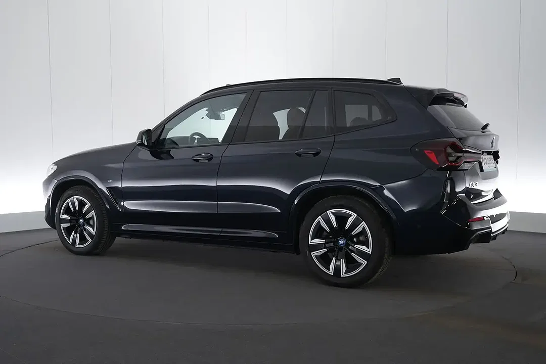 BMW iX3 - Afbeelding 1