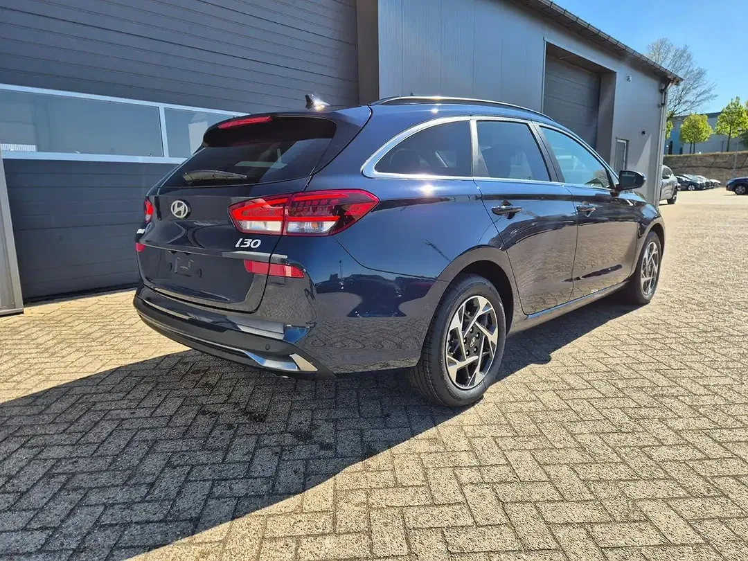 Hyundai i30 1.6 T-GDI AUT cw Trend - Thumbnail 5