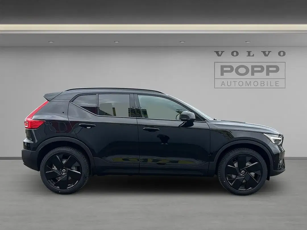 Volvo XC40 B3 Plus Black Edition - Thumbnail 6