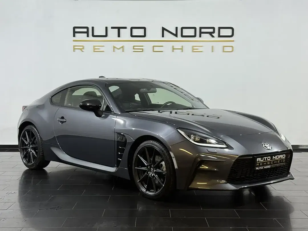 Toyota GR86 Premium - Thumbnail 3