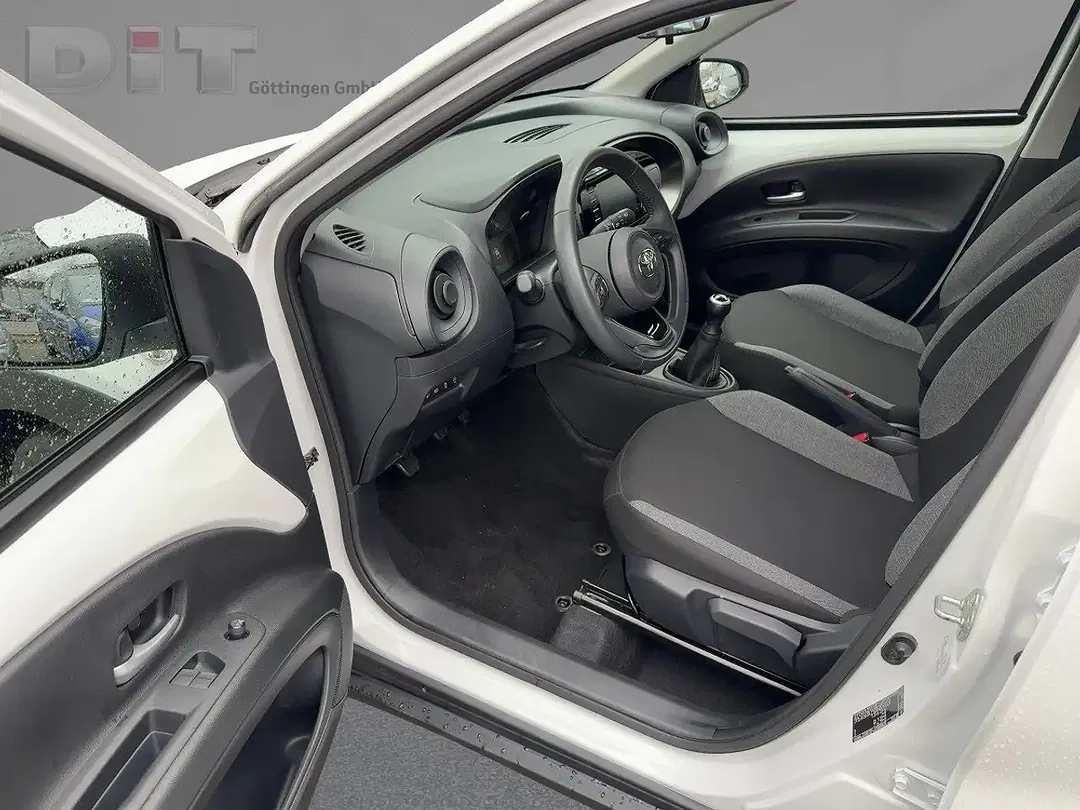 Toyota Aygo - Thumbnail 10