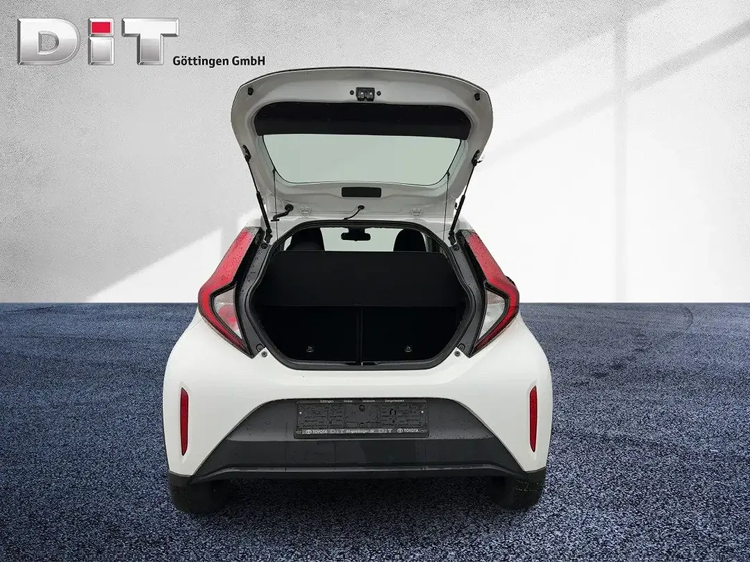 Toyota Aygo - Thumbnail 9