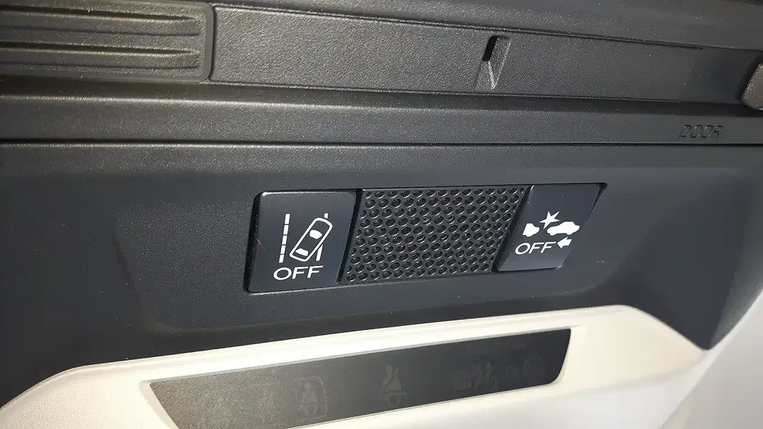 Subaru XV 2.0 e-Boxer Lineartronic Comfort - foto 15