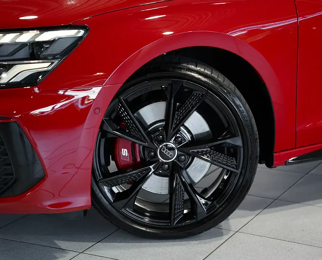 Audi S3 - Thumbnail 3