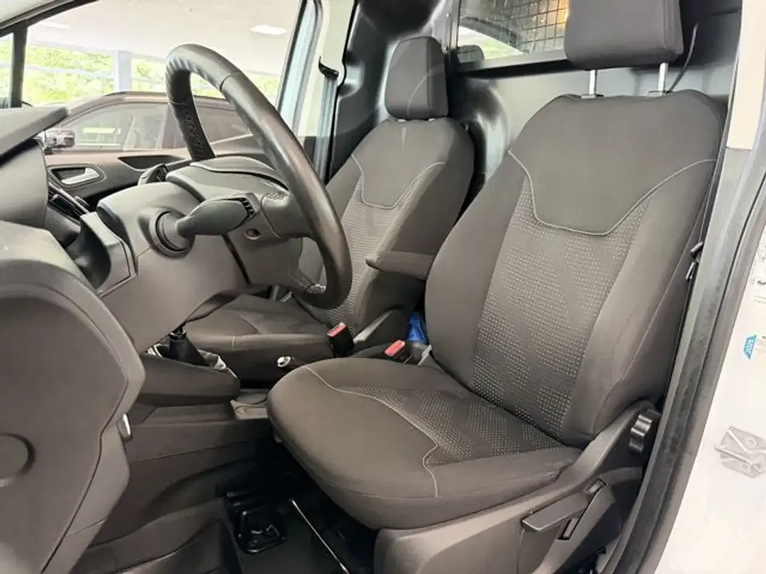 Ford Transit Courier - Thumbnail 8