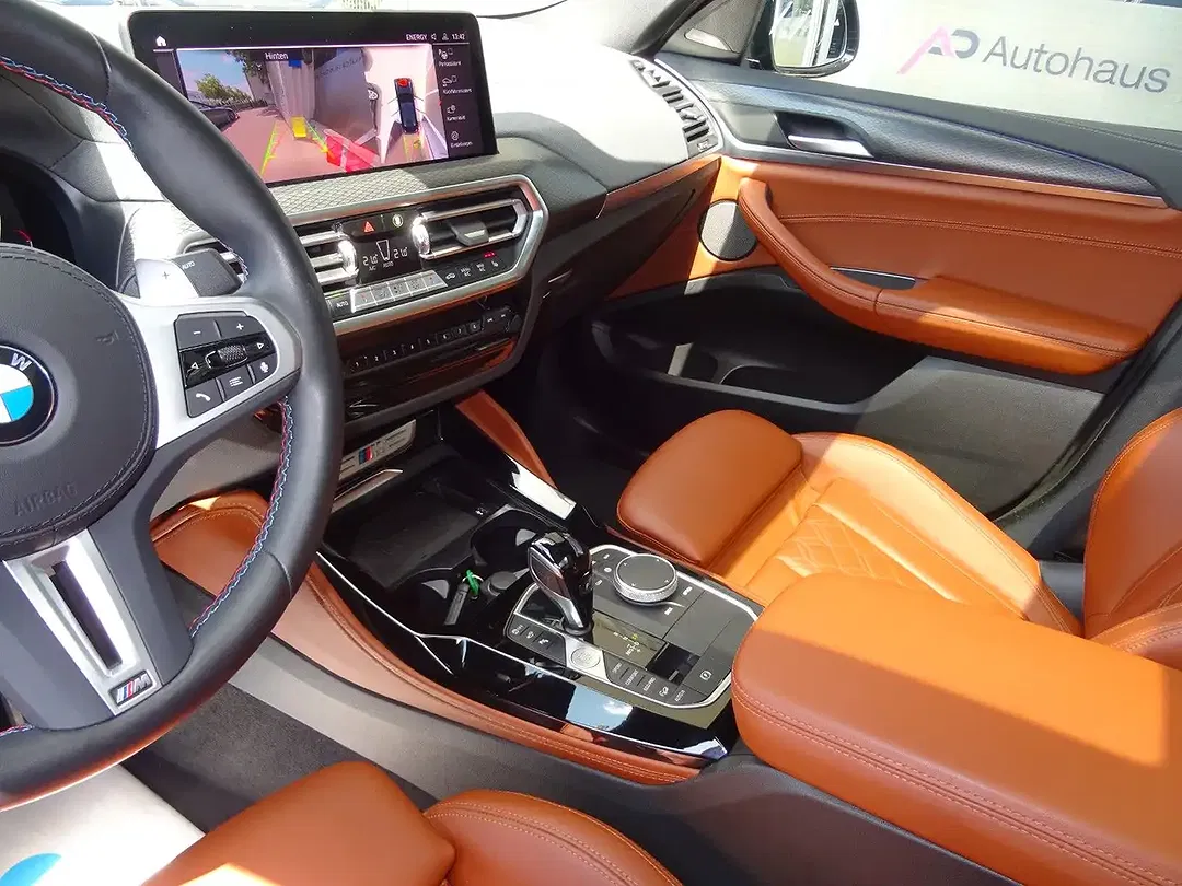 BMW X4 M - Thumbnail 11