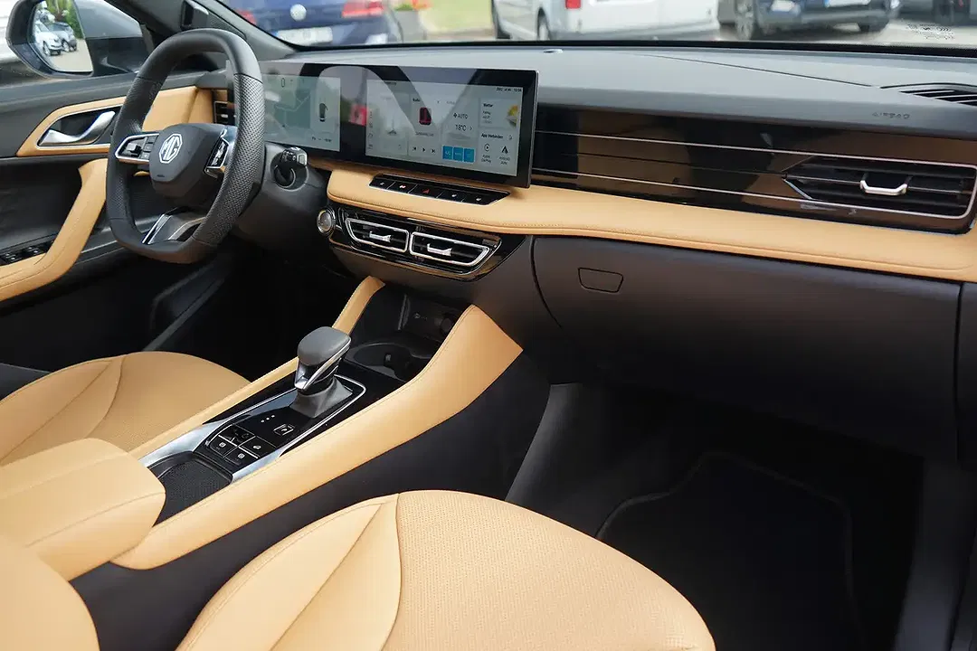 MG HS 1.5 T-GDI AUT Luxury - Thumbnail 3