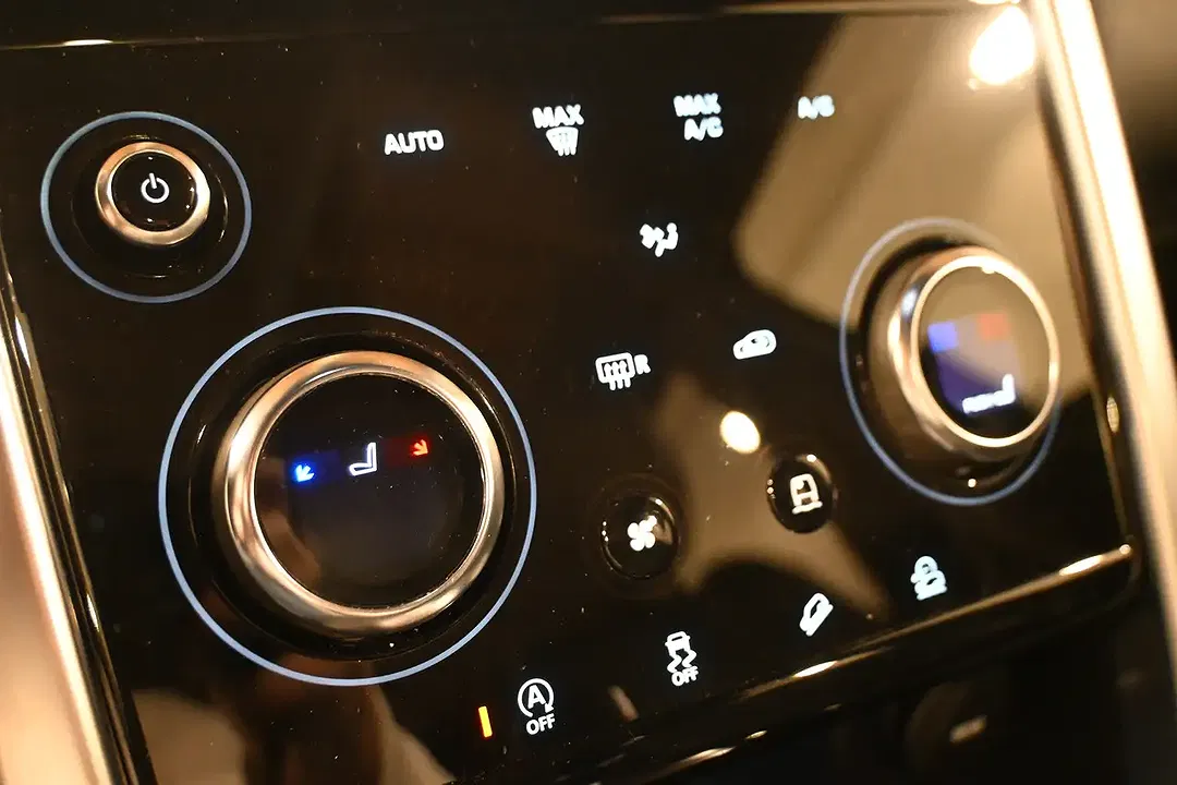 Land Rover Discovery Sport 2.0 Td4 - foto 15