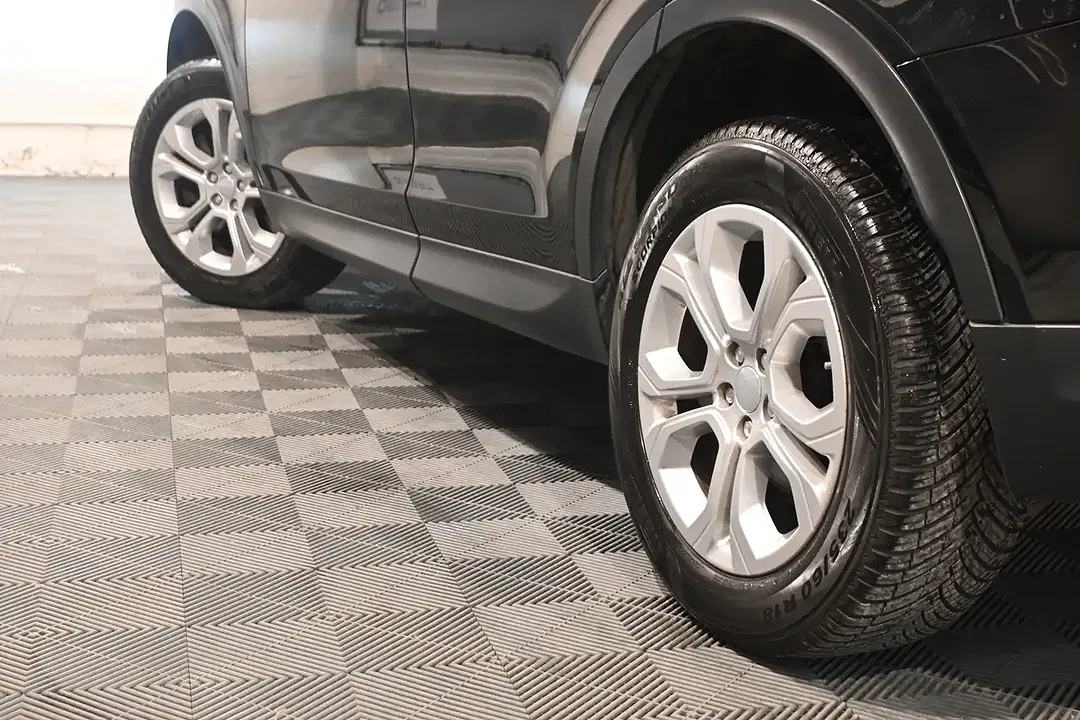 Land Rover Discovery Sport 2.0 Td4 - Thumbnail 9