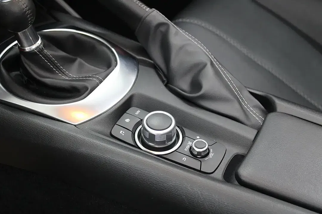 Mazda MX-5 - Thumbnail 11