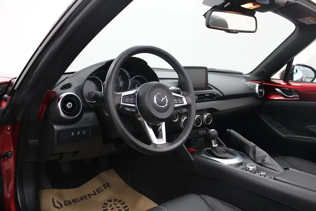 Mazda MX-5 - Thumbnail 5