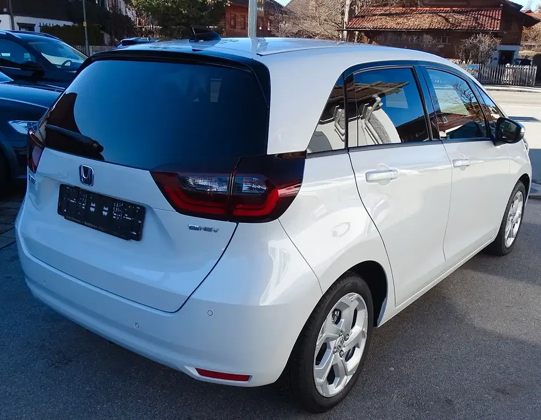 Honda Jazz 1.5 i-MMD Hybrid Executive - Thumbnail 6