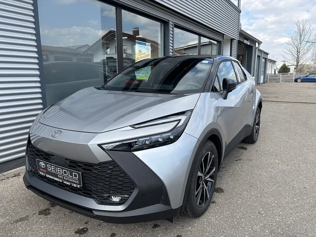 Toyota C-HR Hybrid Teamplayer - Thumbnail 1
