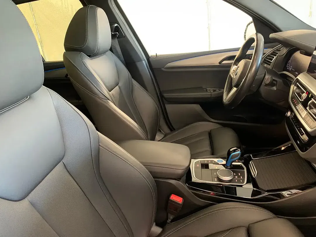 BMW iX3 M Sport - foto 2
