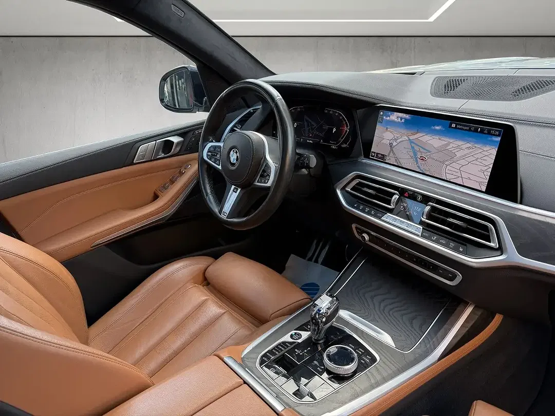 BMW X7 xDrive M - Thumbnail 4