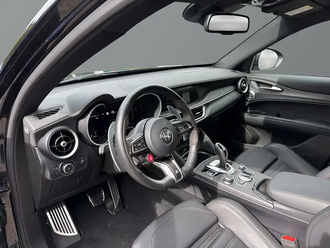 Alfa Romeo Stelvio 2.9 V6 Bi-Turbo Q4 Quadrifoglio - Thumbnail 9