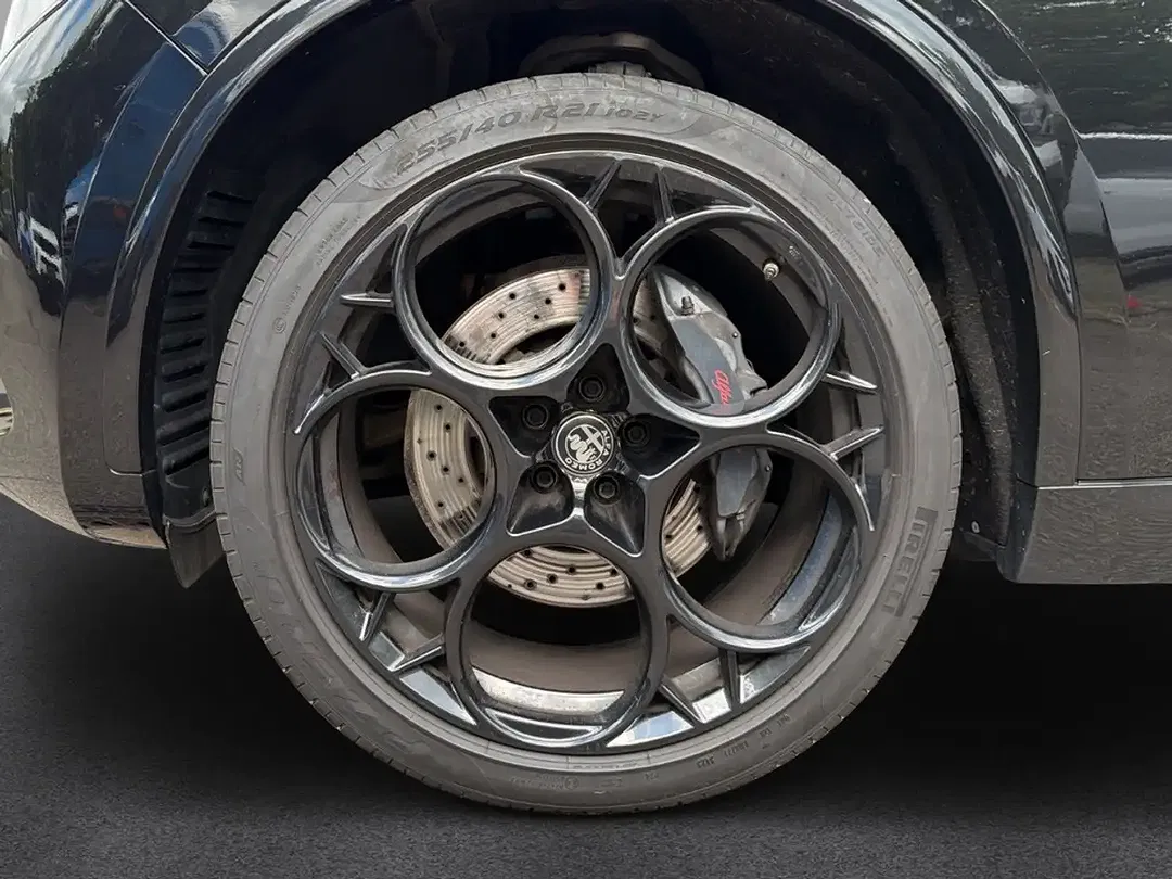 Alfa Romeo Stelvio 2.9 V6 Bi-Turbo Q4 Quadrifoglio - Thumbnail 7