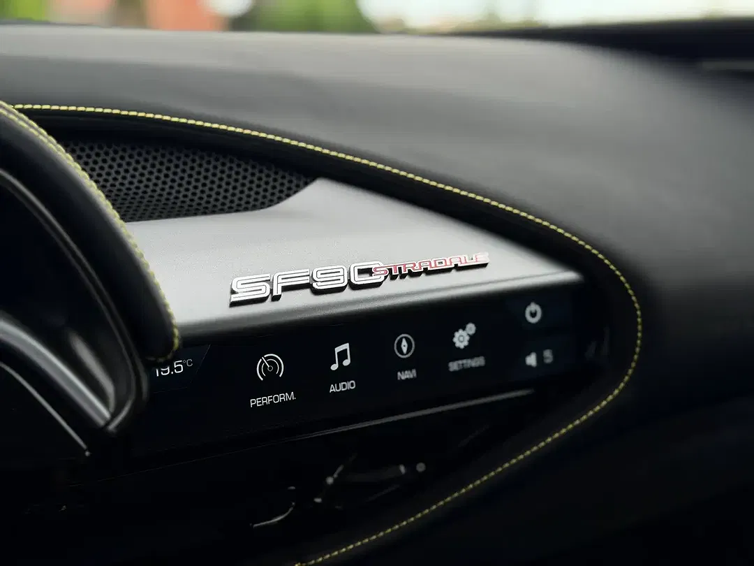 Ferrari SF90 Stradale Assetto Fiorano - Thumbnail 14
