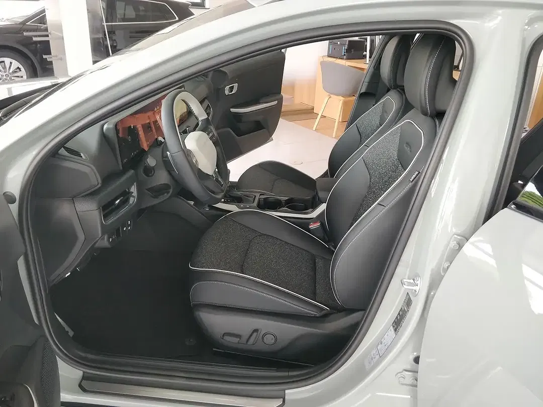 Kia K4 1.6 T-GDI GT-Line - Thumbnail 8