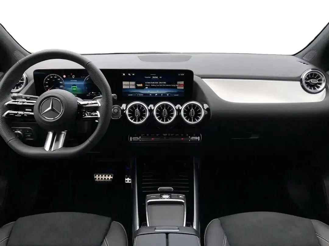 Mercedes-Benz GLA 250 AMG MBUX Night - Thumbnail 4