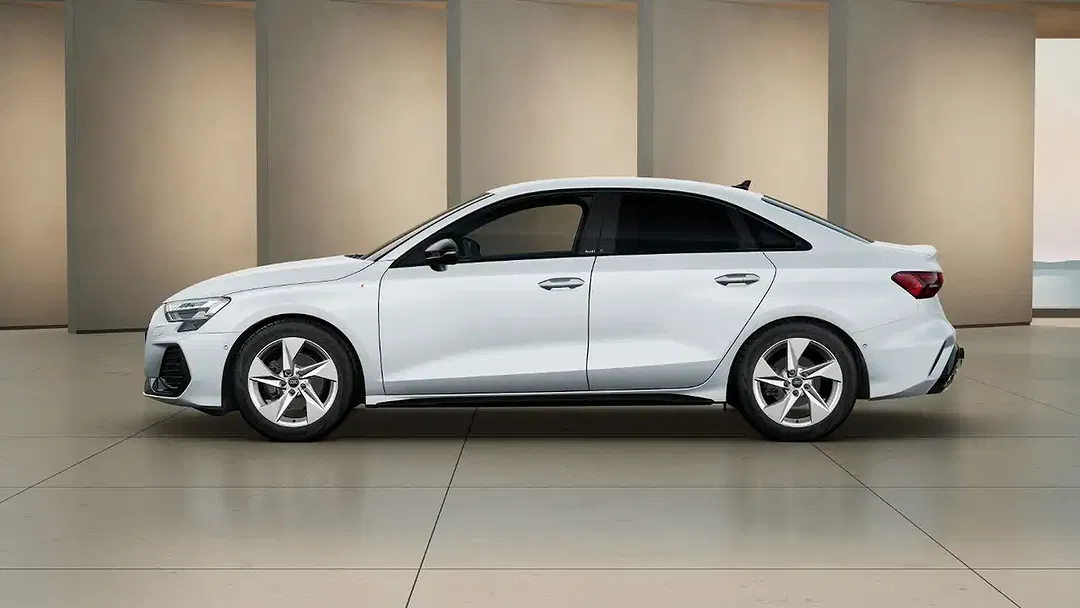 Audi A3 35 TFSI S line - Thumbnail 3