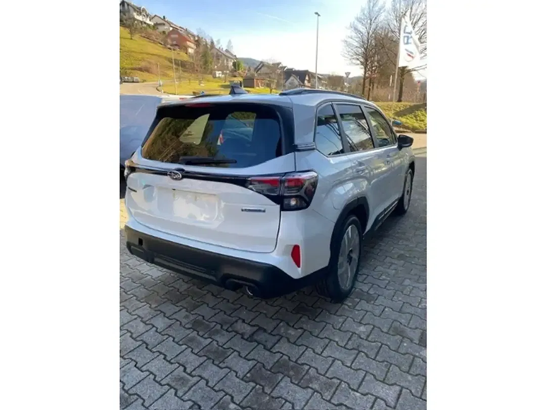 Subaru Forester 2.0 Platinum - Thumbnail 6