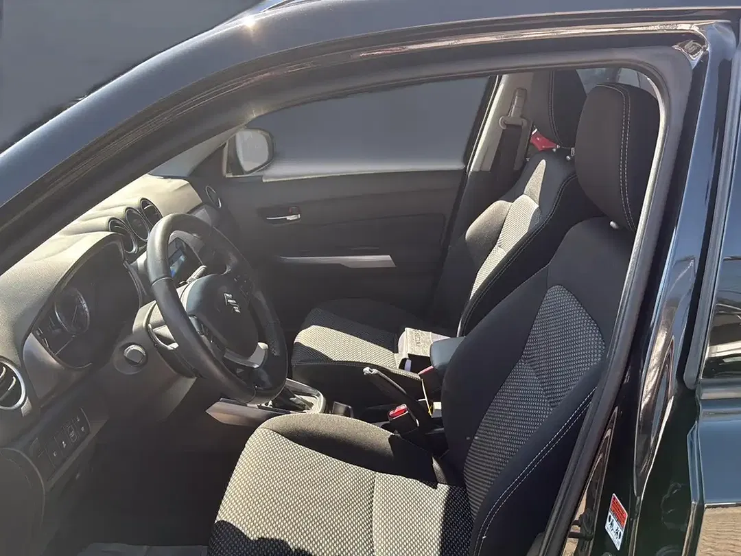 Suzuki Vitara Hybrid 1.5 AGS Comfort - Thumbnail 11