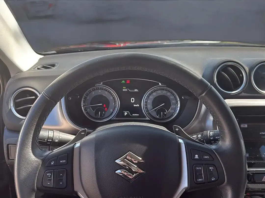 Suzuki Vitara Hybrid 1.5 AGS Comfort - Thumbnail 12