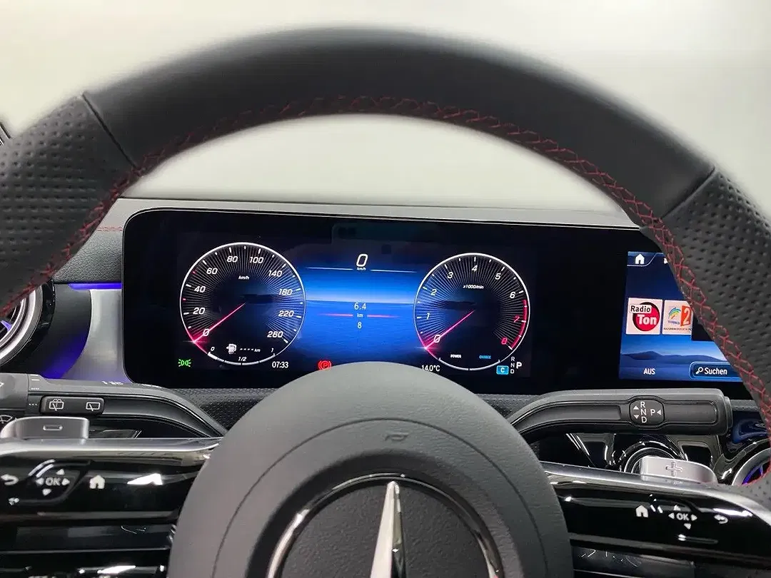 Mercedes-Benz CLA 200 AMG - Thumbnail 8