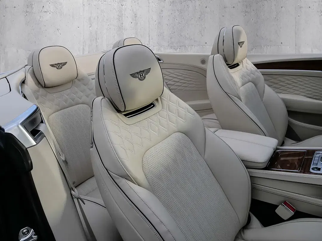 Bentley Continental GTC Azure - Thumbnail 13