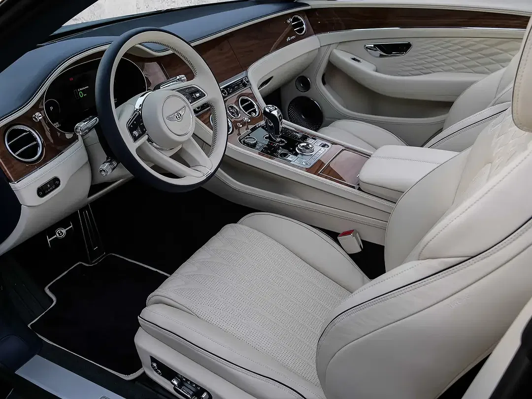 Bentley Continental GTC Azure - Thumbnail 7