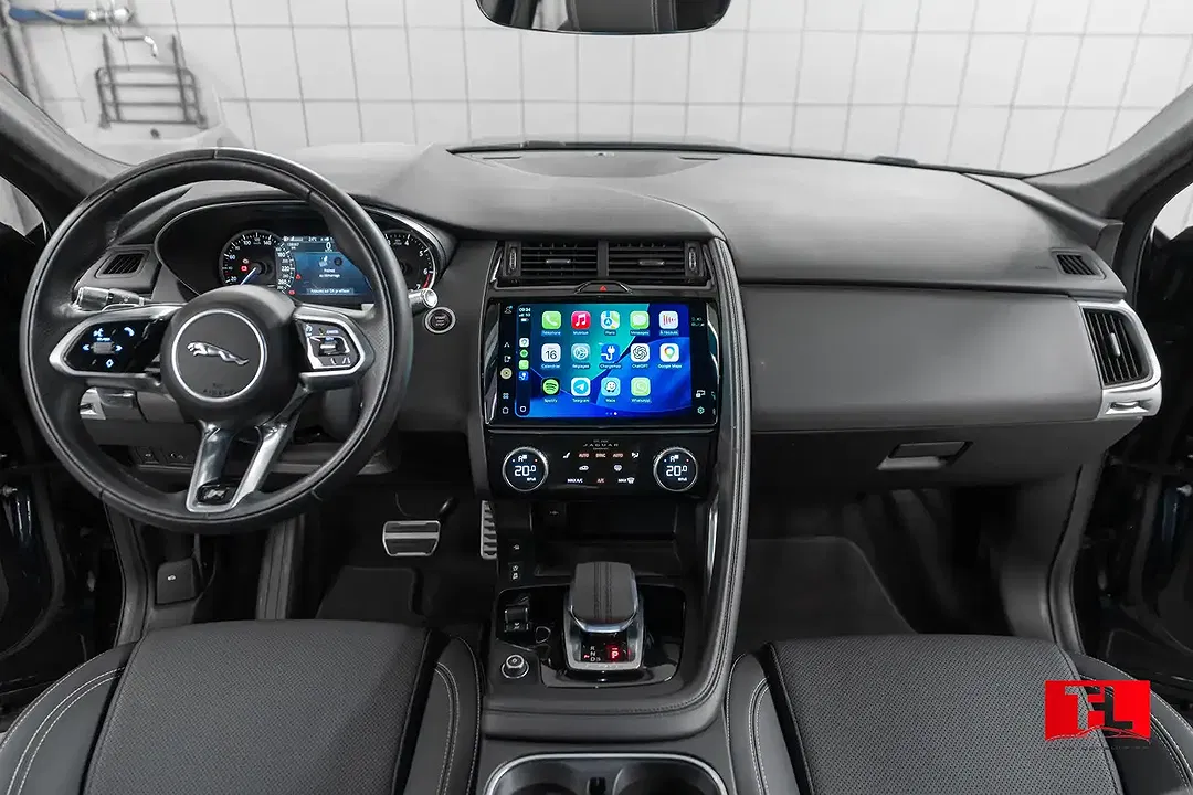Jaguar E-Pace R-Dynamic S - Thumbnail 8