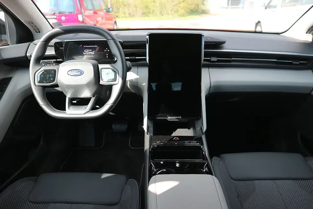 Ford Explorer Extended Range - Thumbnail 8