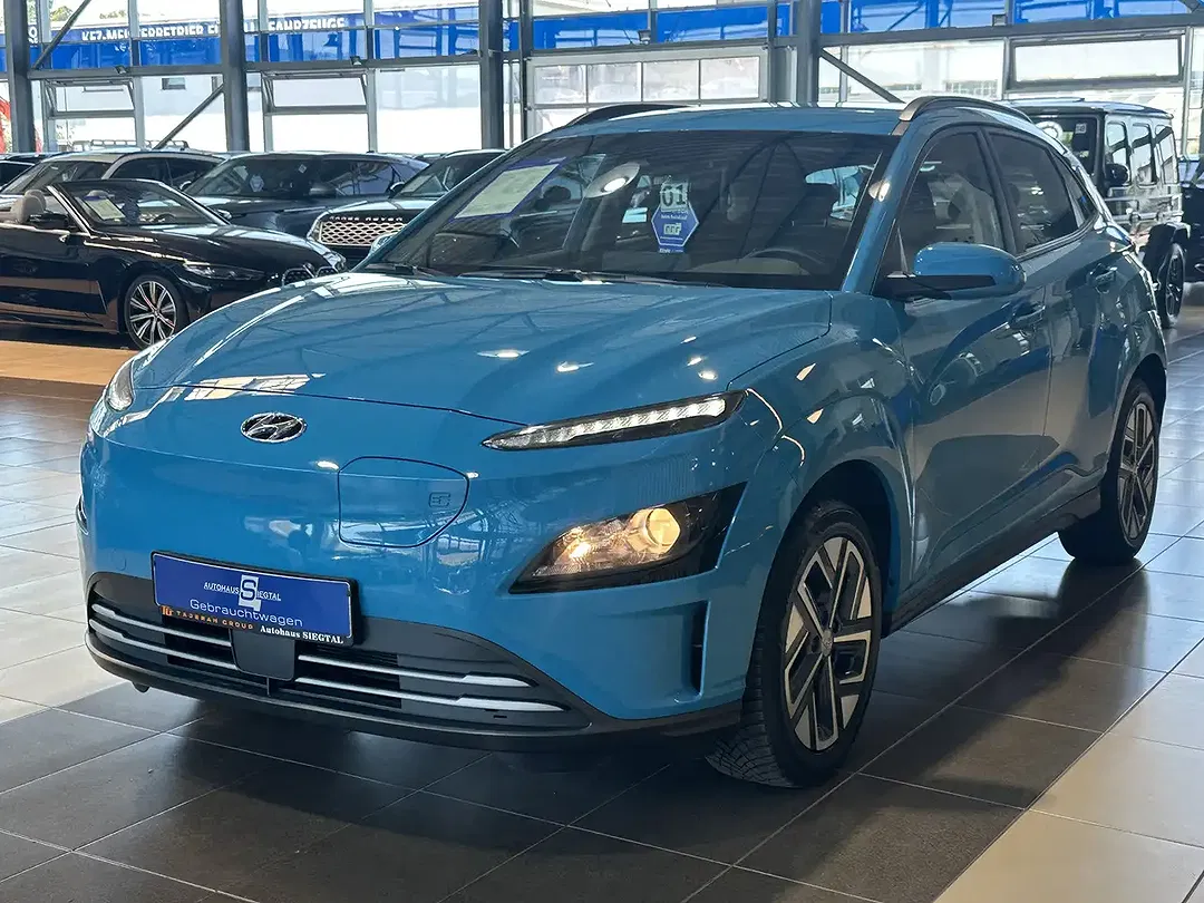 Hyundai KONA Select - Thumbnail 3