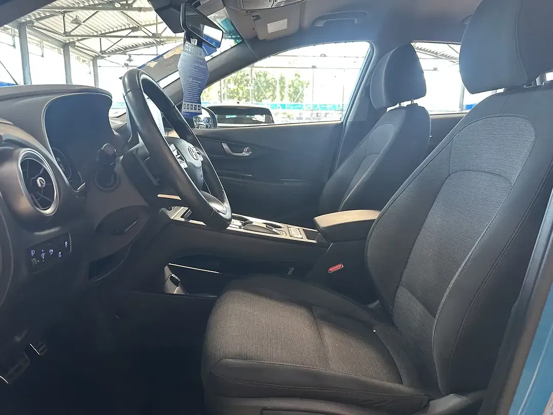 Hyundai KONA Select - Thumbnail 9