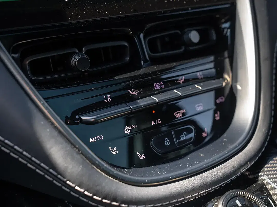 Aston Martin DBX 707 4.0 - Thumbnail 11