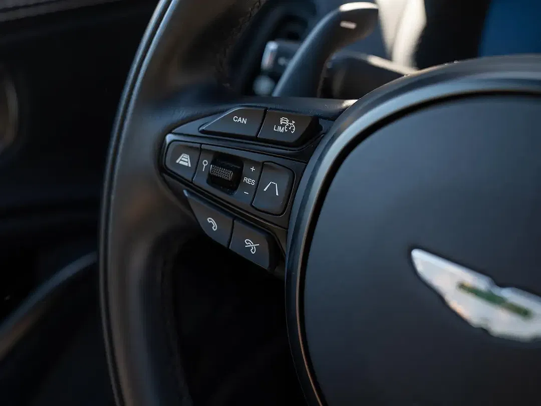 Aston Martin DBX 707 4.0 - foto 15