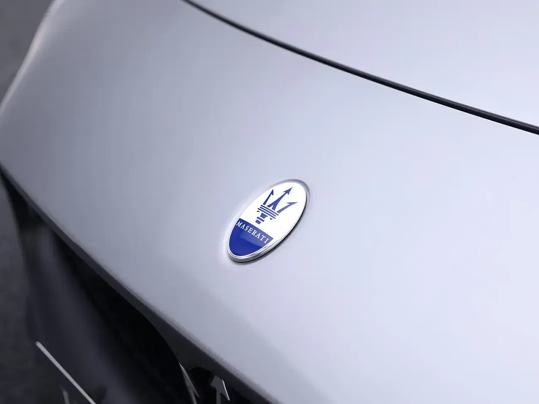 Maserati MC20 - Thumbnail 14