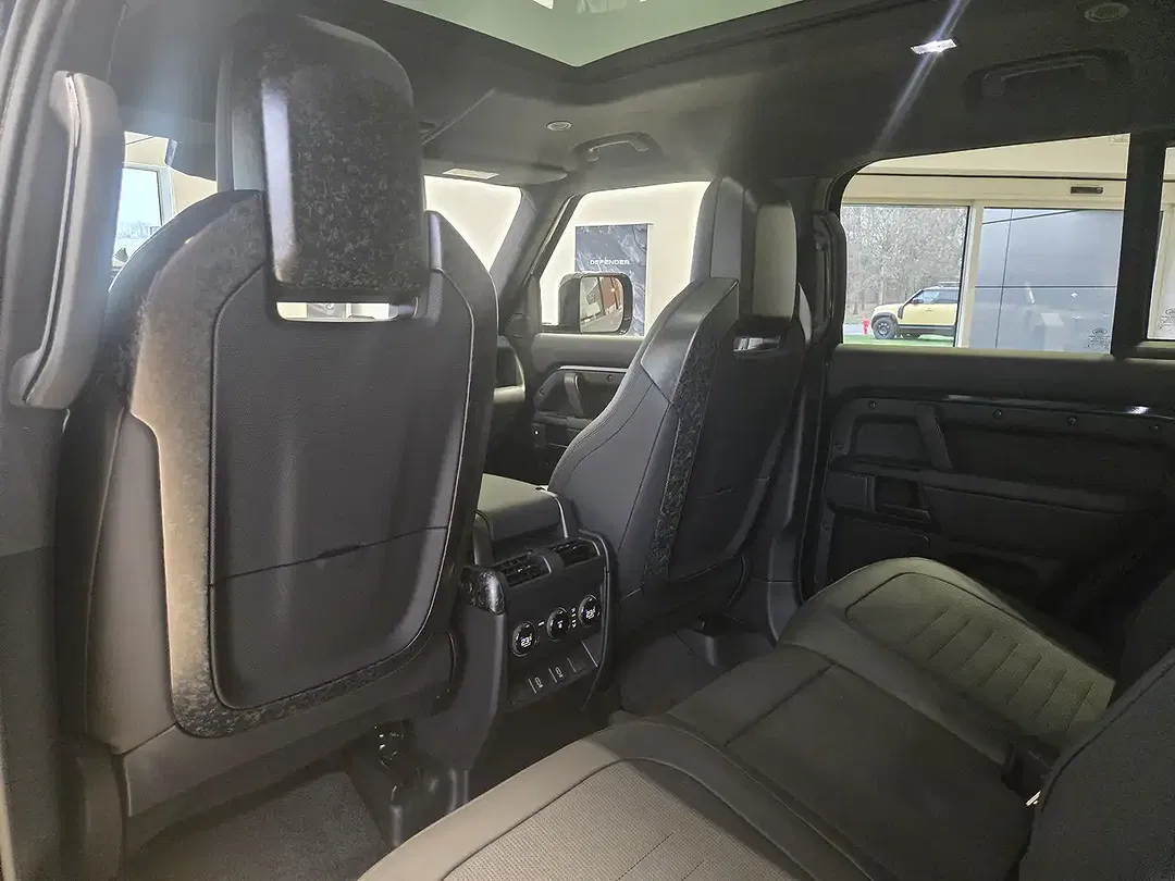 Land Rover Defender P635 4x4 OCTA 110 - Thumbnail 11