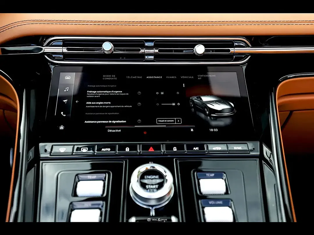 Aston Martin DB12 Volante - Thumbnail 13