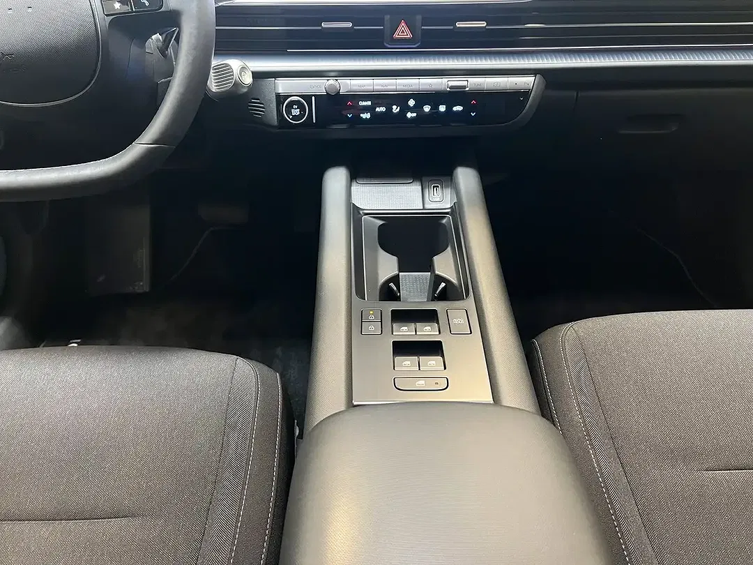 Hyundai IONIQ 6 TECHNIQ - Thumbnail 12