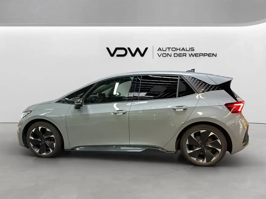CUPRA Born - Thumbnail 3