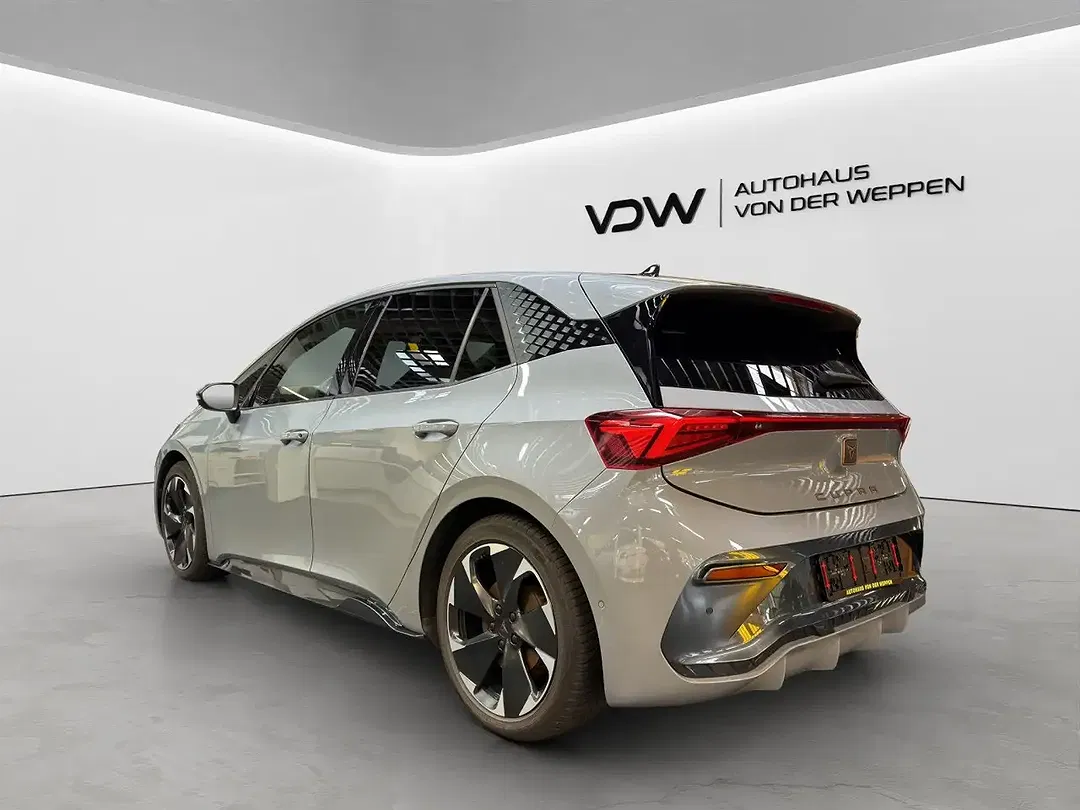 CUPRA Born - Thumbnail 5