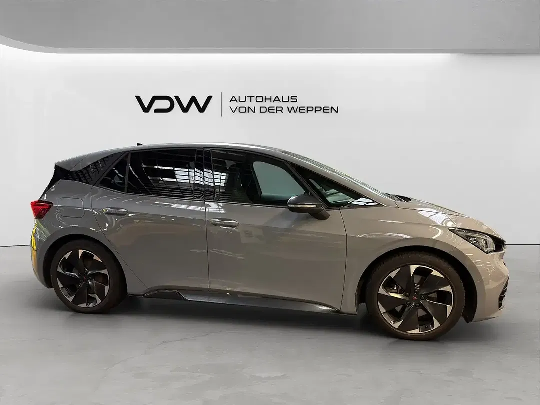 CUPRA Born - Thumbnail 9