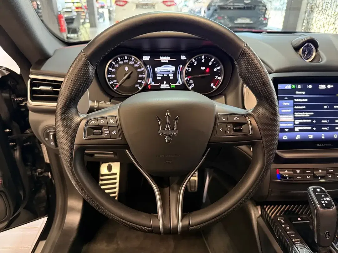 Maserati Ghibli - Thumbnail 28