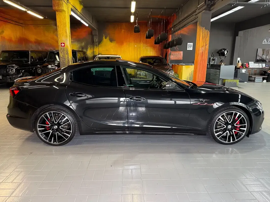 Maserati Ghibli - Thumbnail 8