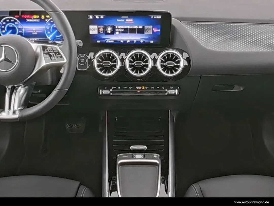 Mercedes-Benz EQA 250 - Thumbnail 5