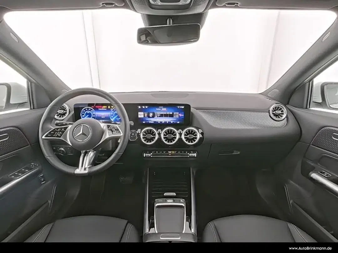 Mercedes-Benz EQA 250 - Thumbnail 7