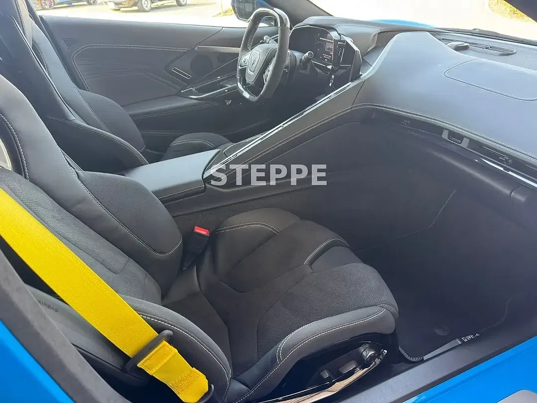 Corvette C8 6.2 E-Ray 3LZ Coupe - Thumbnail 11